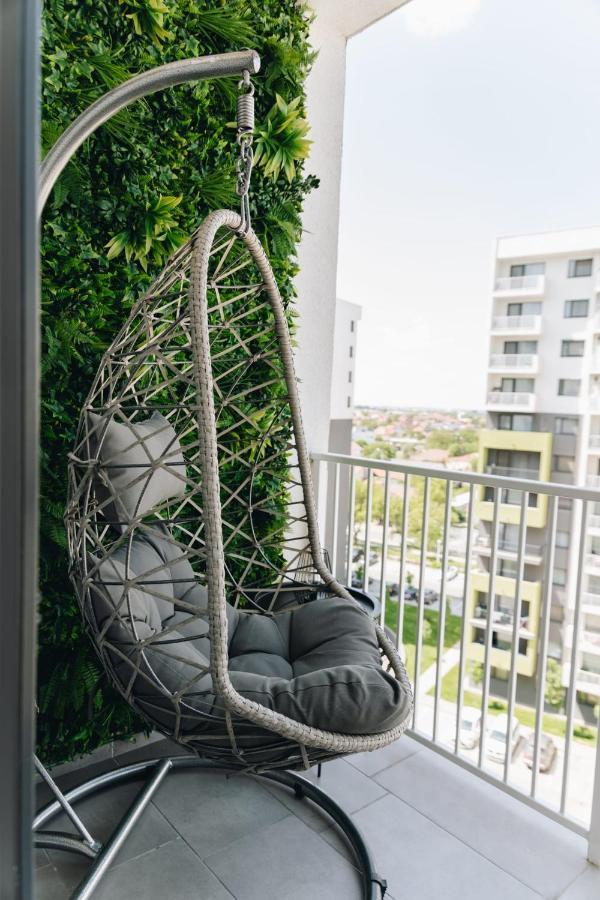 Tulip Apartment Орадеа Екстериор снимка